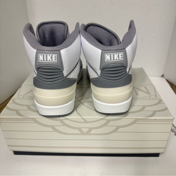 Nike Jordan 2 Retro Men’s Cement Grey DR8884-100 size 9 - Picture 13 of 14